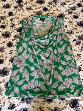 Jones New York Green Floral Cowl-Neck Top